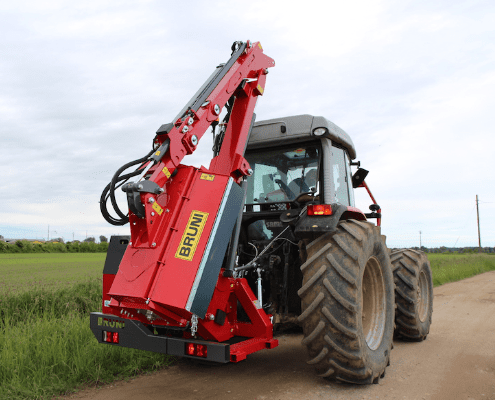 Auslegemähgerät als Anbau für den Traktor