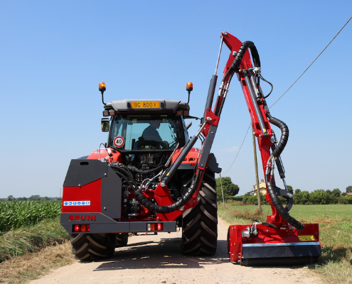 Extension mulcher for tractors