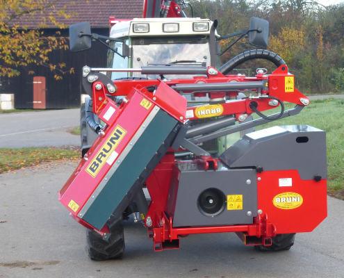 Robust mower foldable for road transport