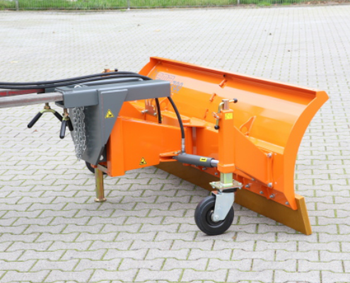 Series 700 snow blade for clearing roads