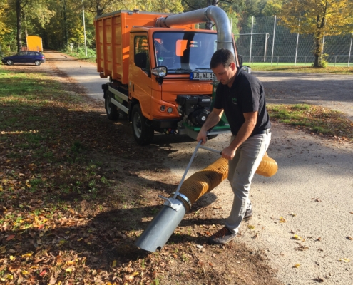 Bonetti F100X for municipal work: Leaf vacuum cleaner with Bonetti