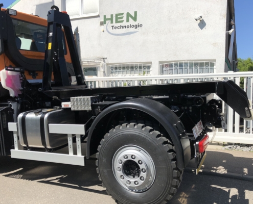 Unimog roll-off system from HEN AG: special solutions and designs