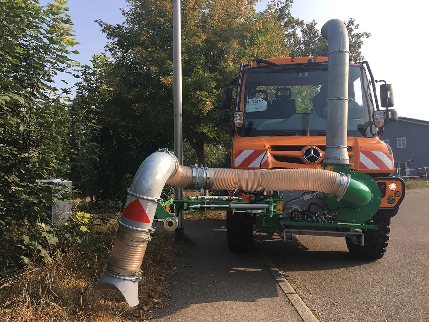 Municipal Leaf Disposal HEN foliage overload blower & leaf blowers Municipal Leaf Disposal HEN foliage overload blower & leaf blowers