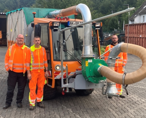 Auslieferung und Einweisung eines HEN T400 hydraulisch über den Händler Firma AGRAVIS Technik an die Gemeinde Betzdorf